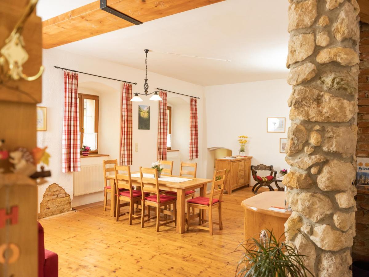Ferienwohnung Zum Kapuziner Poysdorf Buitenkant foto