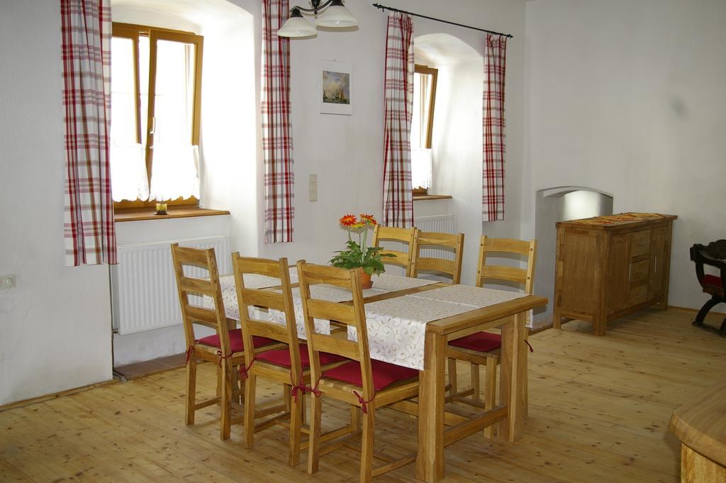 Ferienwohnung Zum Kapuziner Poysdorf Kamer foto