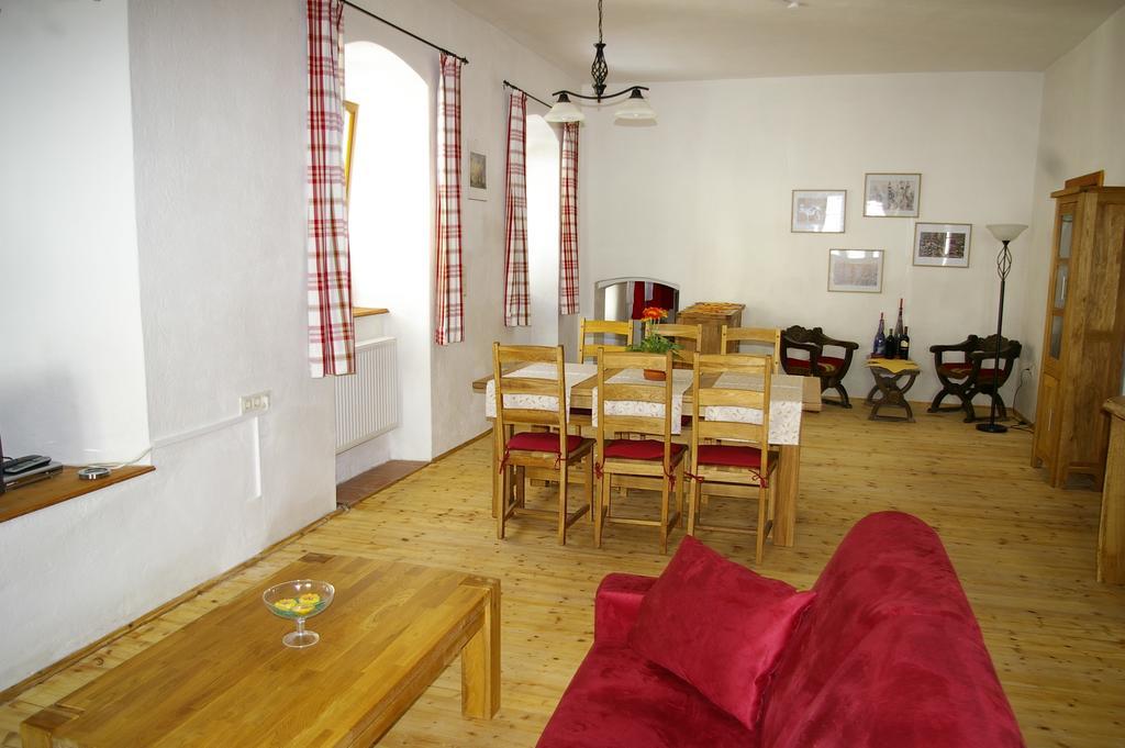 Ferienwohnung Zum Kapuziner Poysdorf Kamer foto