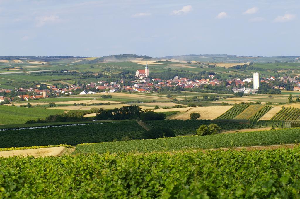 Ferienwohnung Zum Kapuziner Poysdorf Buitenkant foto