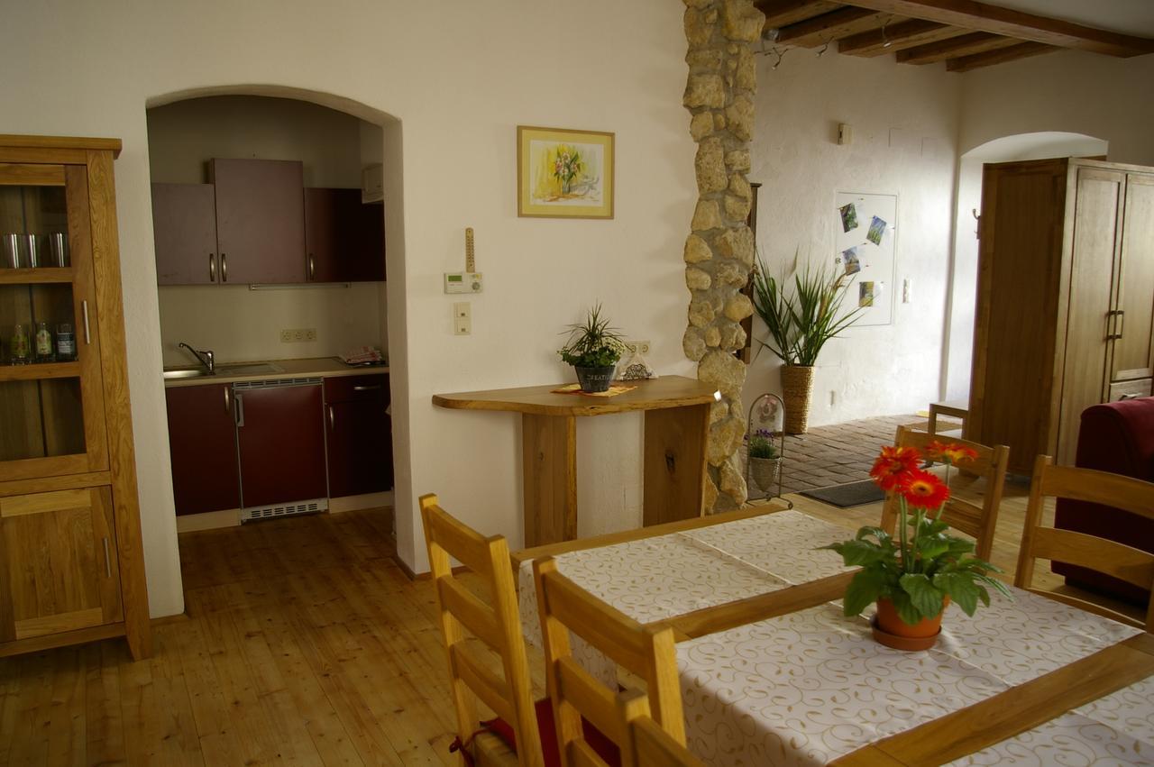 Ferienwohnung Zum Kapuziner Poysdorf Buitenkant foto