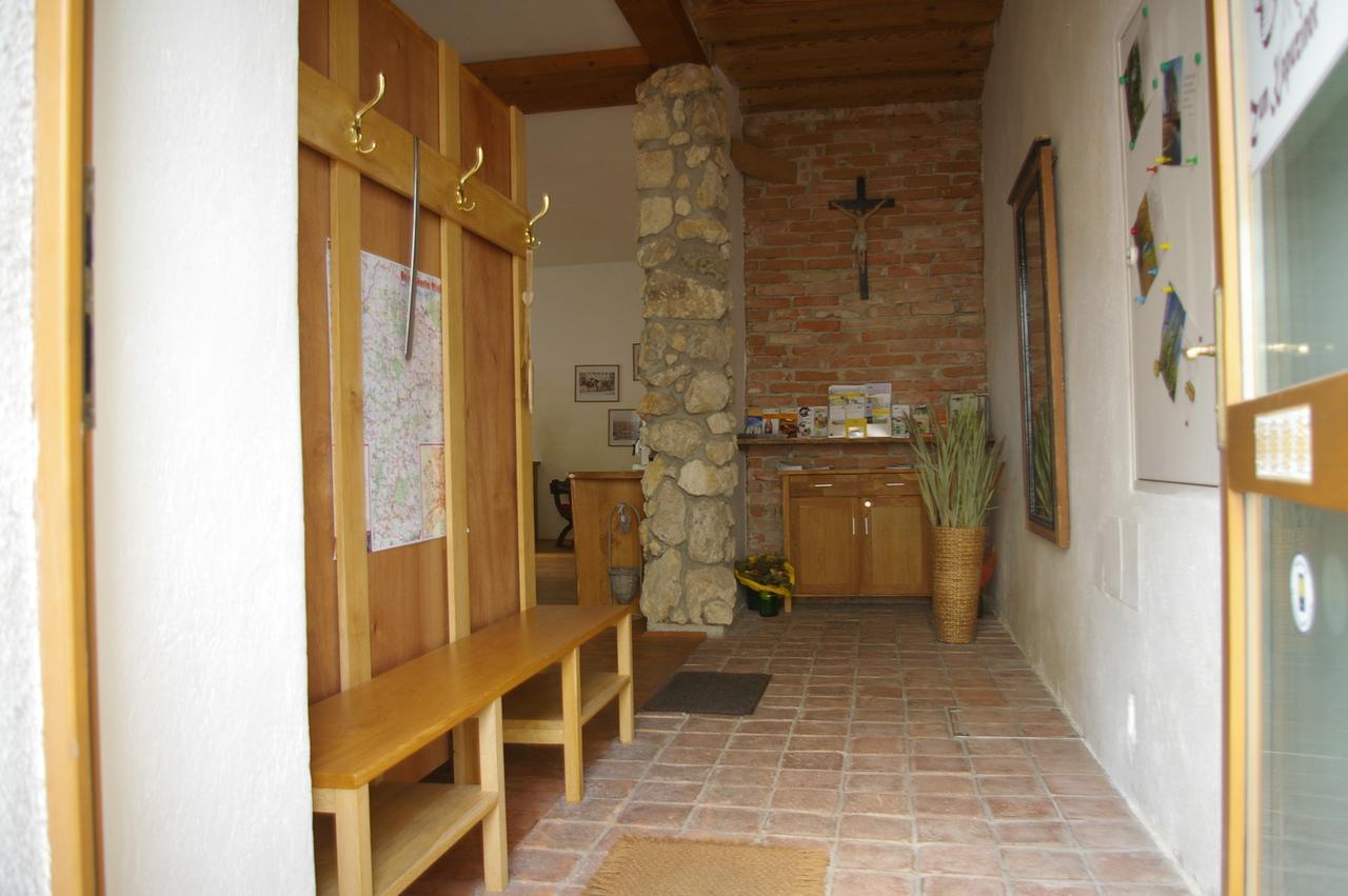 Ferienwohnung Zum Kapuziner Poysdorf Buitenkant foto